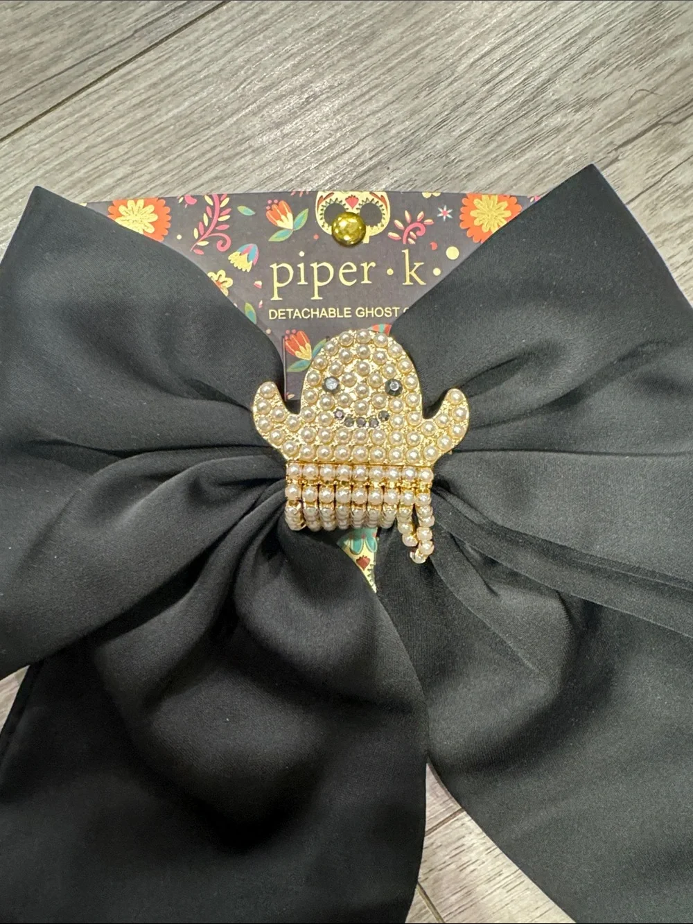 Piper large black